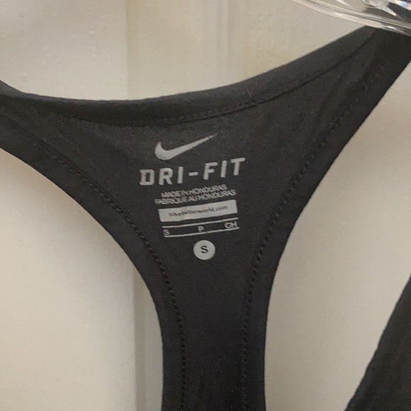 FINAL MARKDOWN NIKE racerback tank small - Picture 2 of 3